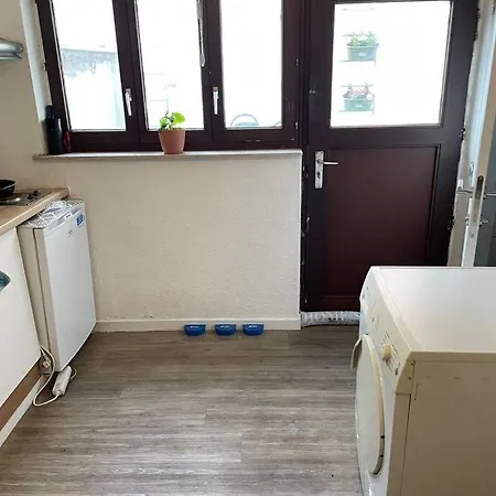 For 2 With Garden In Centre *
