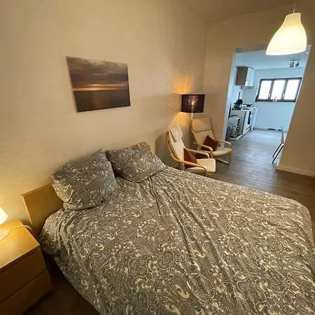 For 2 With Garden In Centre Apartment